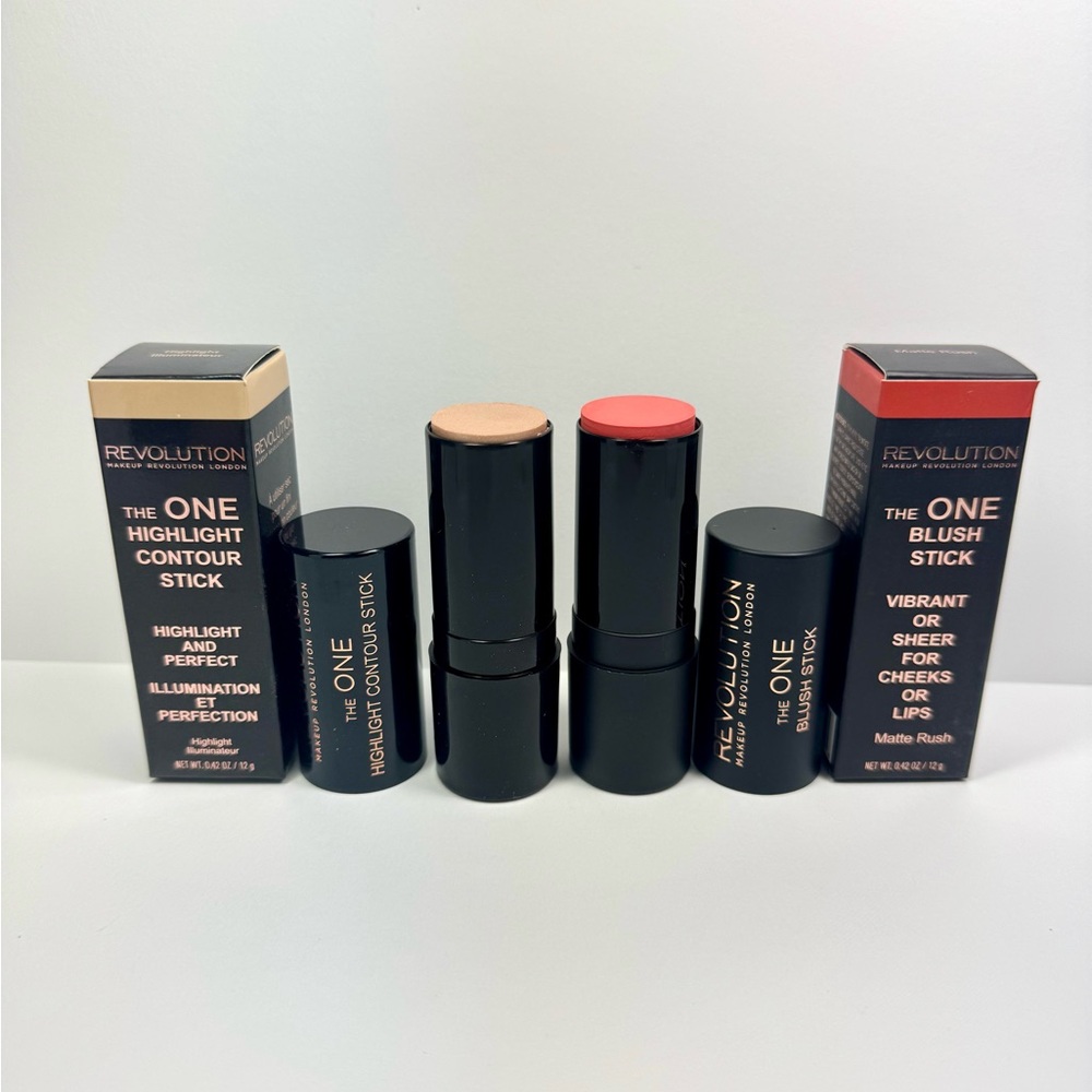 Revolution  Illuminator Highlight and Matte Blush Stick Set - NEW